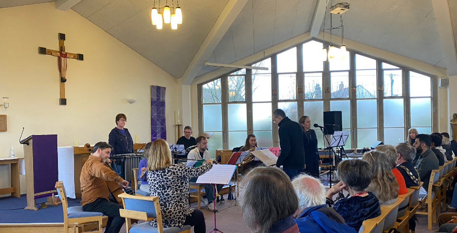 Lullaby Project in session at St Nicolas Church in Earley